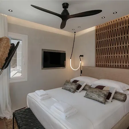 Sea U Soon Seafront Suites Stelida  Exterior photo