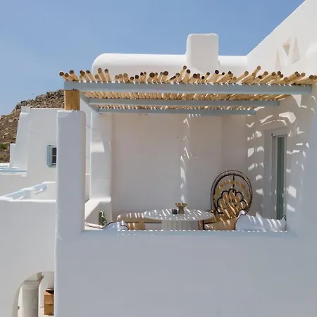 Sea U Soon Seafront Suites Stelida  Exterior photo
